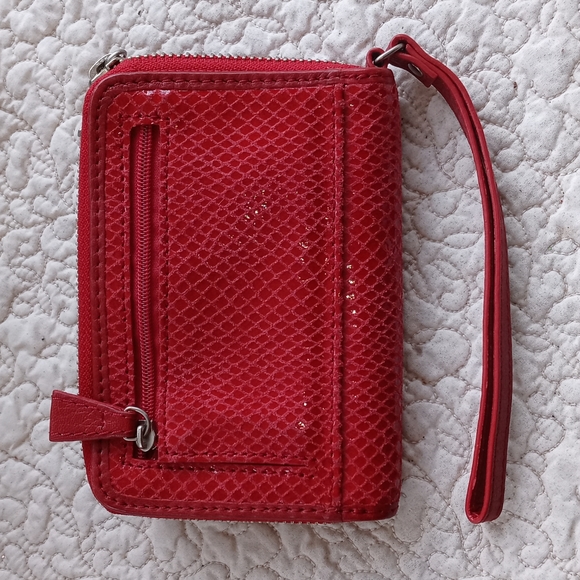 FOSSIL RED COW HIDE WALLETT/WRISTLET - Picture 3 of 6